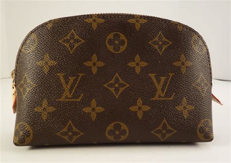 louis vuitton cosmetic bag replica|louis vuitton scam.